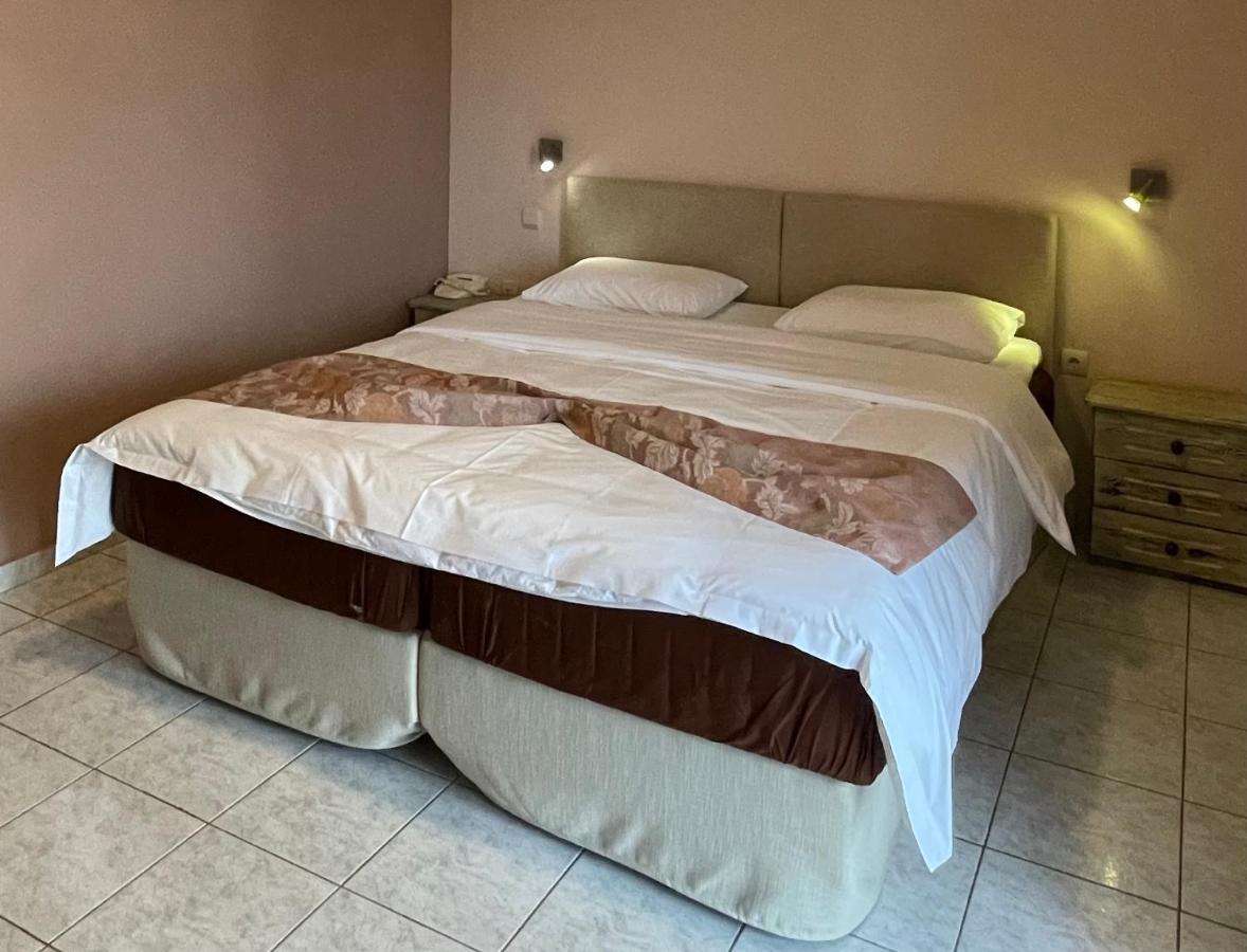 Hotel Afrika Eleonas Exteriör bild